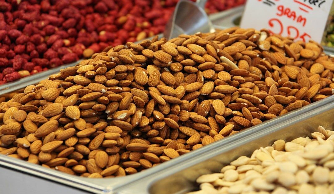 El almendro como cultivo de moda. Amenazas y ayudas a productores